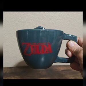 Cool Legend of Zelda With Link's Hylian Knight Tri-Force Shield Mug